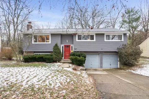 1848 Sandcliff Dr, Cincinnati, OH 45255