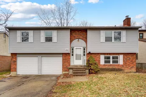 241 Halidonhill Ln, Cincinnati, OH 45238