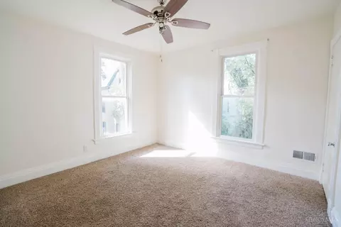 Bedroom - 1708 Fairfax Ave, Cincinnati, OH 45207 photo 2 of 9