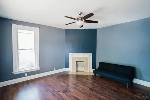 Living - 1708 Fairfax Ave, Cincinnati, OH 45207 photo 3 of 4