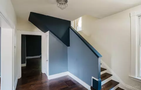 Entry Way - 1708 Fairfax Ave, Cincinnati, OH 45207 photo 2 of 5