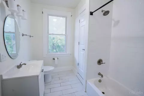 Bath - 1708 Fairfax Ave, Cincinnati, OH 45207 photo 3 of 3