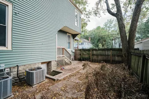Exterior - 1708 Fairfax Ave, Cincinnati, OH 45207 photo 2 of 3