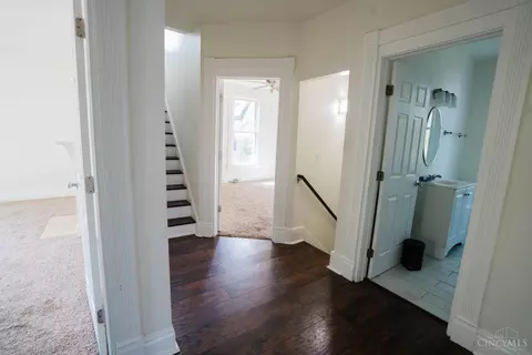 Entry Way - 1708 Fairfax Ave, Cincinnati, OH 45207 photo 4 of 5