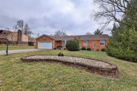 496 Wesley Dr, Cincinnati, OH 45244 photo 2