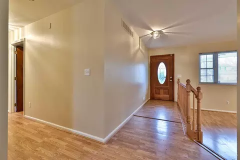 496 Wesley Dr, Cincinnati, OH 45244 photo 4