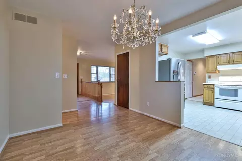 496 Wesley Dr, Cincinnati, OH 45244 photo 13