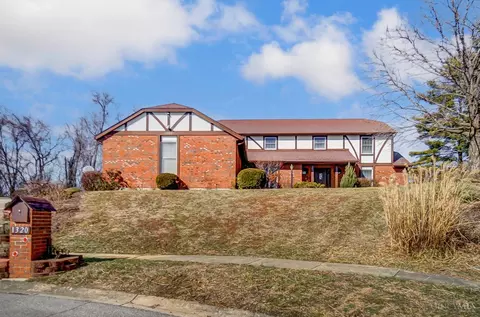 1320 Hunter Ct, Fairfield, OH 45014