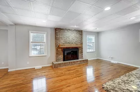 Living - 3842 Field Ln, Cincinnati, OH 45255 photo 7 of 8