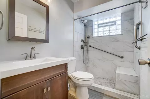 Bath - 3842 Field Ln, Cincinnati, OH 45255 photo 1 of 4