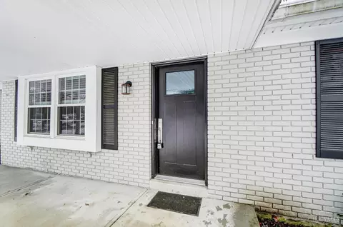 Exterior - 3842 Field Ln, Cincinnati, OH 45255 photo 2 of 11