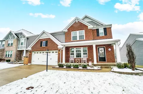 8972 Bluejay View Dr, Cleves, OH 45002