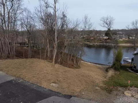 1888 Aqua Vista Dr, Lawrenceburg, IN 47025