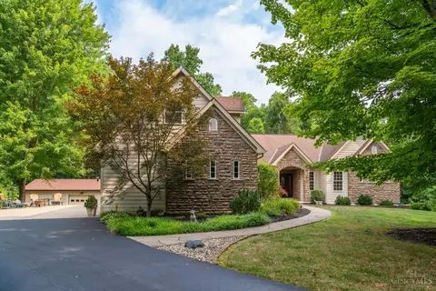 2020 Woodland Mdw, Amelia, OH 45102