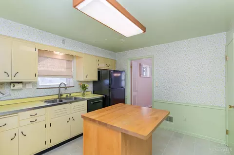 1202 Immaculate Ln, Cincinnati, OH 45255 photo 5