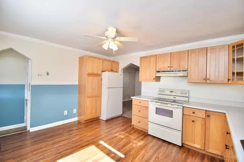 Kitchen - 5643 Biscayne Ave, Cincinnati, OH 45248 photo 3 of 4