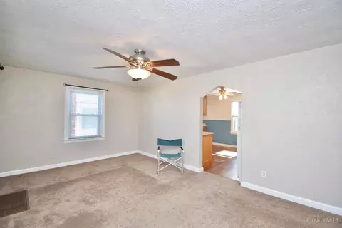 Living - 5643 Biscayne Ave, Cincinnati, OH 45248 photo 1 of 4