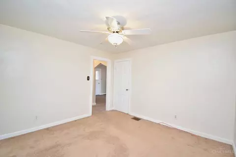 Bedroom - 5643 Biscayne Ave, Cincinnati, OH 45248 photo 3 of 7