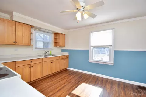 Kitchen - 5643 Biscayne Ave, Cincinnati, OH 45248 photo 4 of 4
