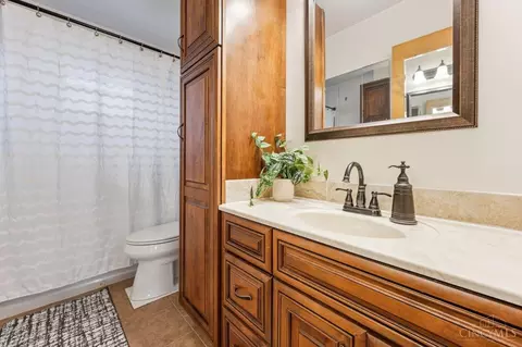 Bath - 5074 Grosse Pointe Ln, Cincinnati, OH 45238 photo 1 of 2