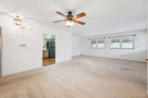 Living - 5074 Grosse Pointe Ln, Cincinnati, OH 45238 photo 4 of 4