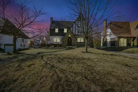 4511 Bristol Ln, Cincinnati, OH 45229