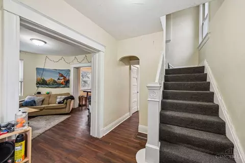 2211 Sauer Ave, Cincinnati, OH 45219 photo 4