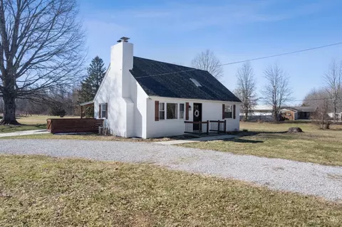 2827 Taggert Dr, Bethel, OH 45106