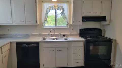 11773 Hanover Rd, Forest Park, OH 45240 photo 8