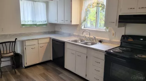 11773 Hanover Rd, Forest Park, OH 45240 photo 7