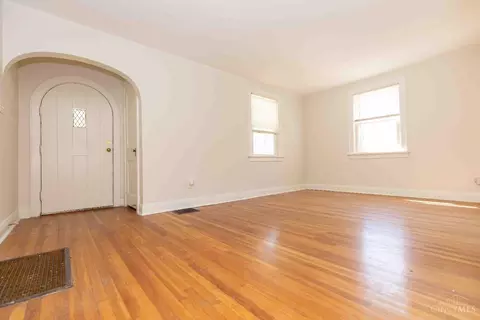 Living - 2831 Robert Ave, Cincinnati, OH 45211 photo 2 of 3