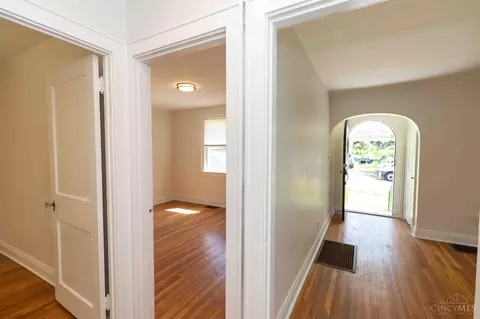 Entry Way - 2831 Robert Ave, Cincinnati, OH 45211 photo 2 of 2
