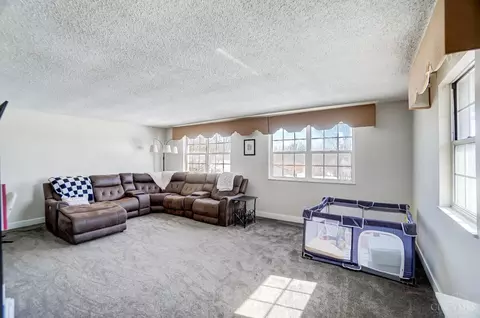 Living - 5956 Snyder Rd, Cincinnati, OH 45247 photo 2 of 4