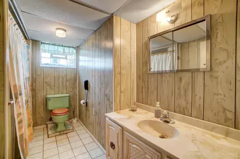 Bath - 5956 Snyder Rd, Cincinnati, OH 45247 photo 4 of 4