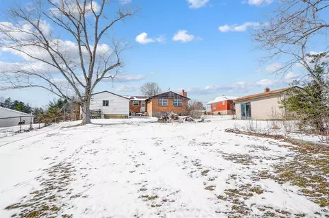 Exterior - 5956 Snyder Rd, Cincinnati, OH 45247 photo 5 of 7