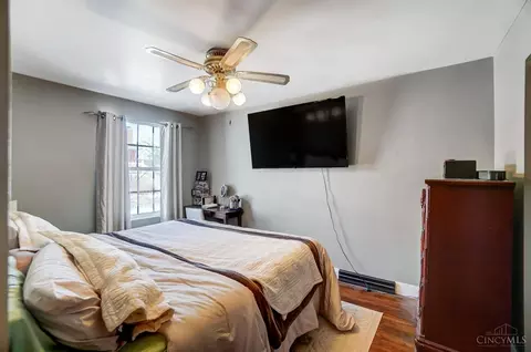 Bedroom - 5956 Snyder Rd, Cincinnati, OH 45247 photo 1 of 2