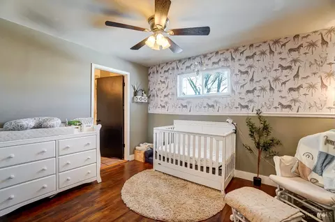 Bedroom - 5956 Snyder Rd, Cincinnati, OH 45247 photo 2 of 2