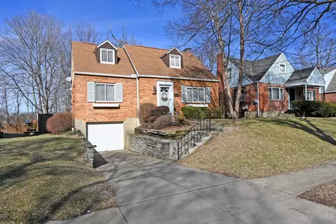 2460 Downing Dr, Cincinnati, OH 45208