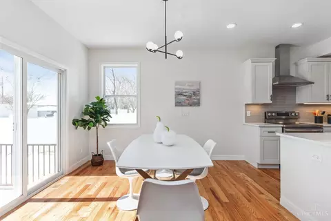 Dining - 6607 Ledge St, Cincinnati, OH 45227 photo 3 of 4