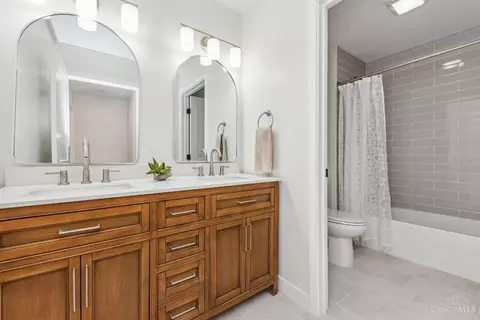 Bath - 6607 Ledge St, Cincinnati, OH 45227 photo 12 of 16