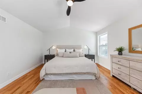 Bedroom - 6607 Ledge St, Cincinnati, OH 45227 photo 2 of 14