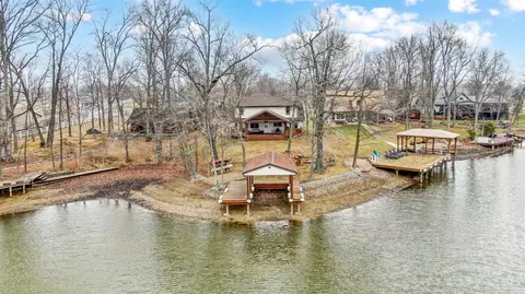 322 Waynoka Dr, Lake Waynoka, OH 45171