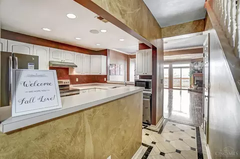 2602 Morrow Pl, Cincinnati, OH 45204 photo 9