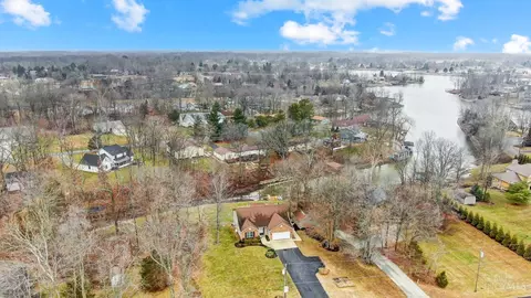 1134 Waynoka Dr, Jackson Twp, OH 45171