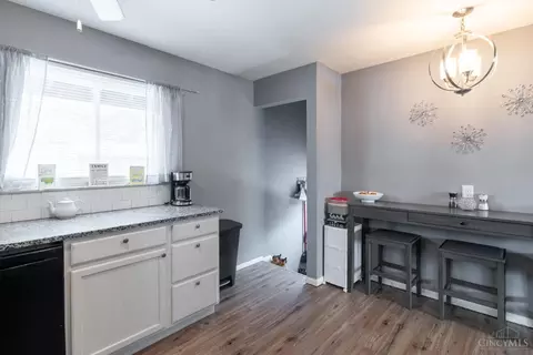 Kitchen - 9193 Neil Dr, Cincinnati, OH 45231 photo 3 of 3