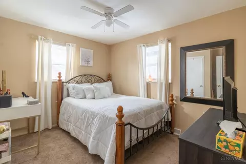 Bedroom - 9193 Neil Dr, Cincinnati, OH 45231 photo 1 of 4