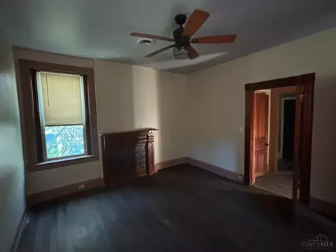 Living - 641 Steiner Ave, Cincinnati, OH 45204 photo 4 of 5