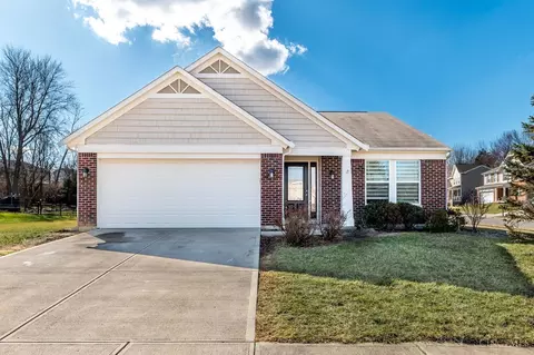 825 Grande Oaks Dr, Morrow, OH 45152