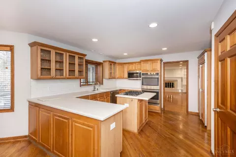 Kitchen - 22 Heritage Ct, Blue Ash, OH 45241 photo 4 of 6