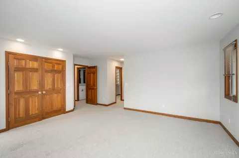 Bedroom - 22 Heritage Ct, Blue Ash, OH 45241 photo 7 of 8